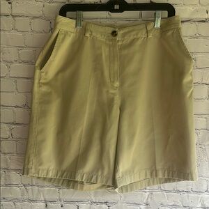 L.L. Bean Tan Bermuda Shorts Lightweight Casual 100% cotton Womans‎ size 12
